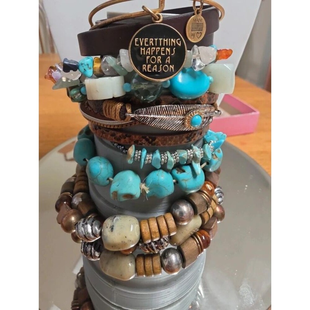 Bundle of 7 Assorted Bracelets.